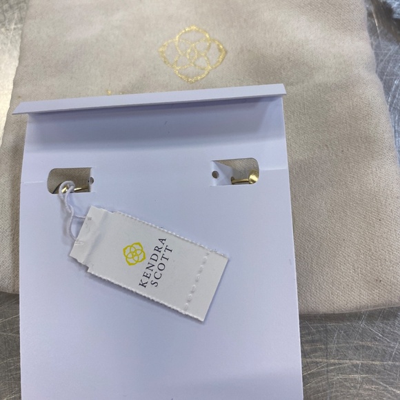 Kendra Scott, gold silver earrings NWT - Picture 5 of 6